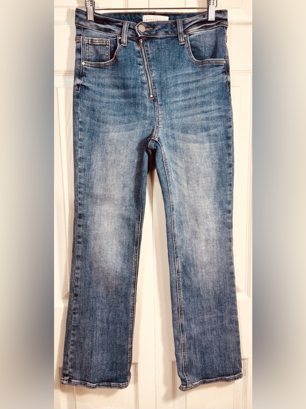 Risen High Rise Exposed Asymmetrical Zip Crop Jeans Sz 7/28